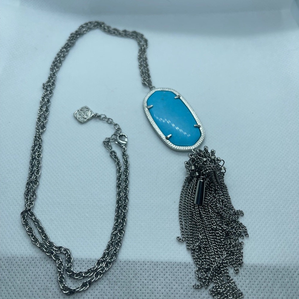 Kendra Scott necklace